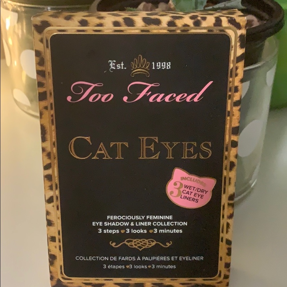 Too Faced cat eyes eyeshadow palette